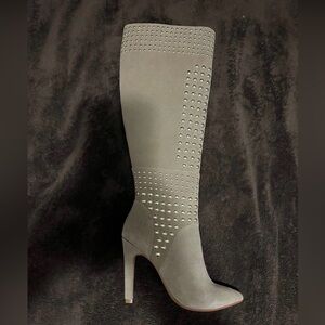 Boots Fergie footwear Size 6 1/2M
Fergie Danica boot
Never worn